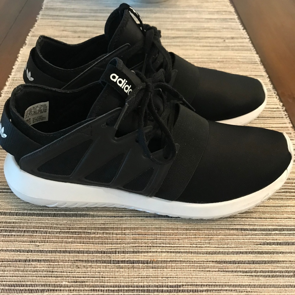 adidas Tubular Viral